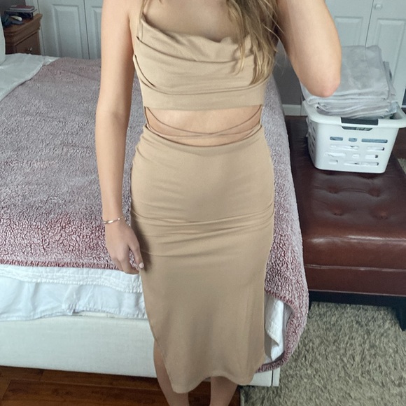 Tan midi dress (on left) - Picture 4 of 5